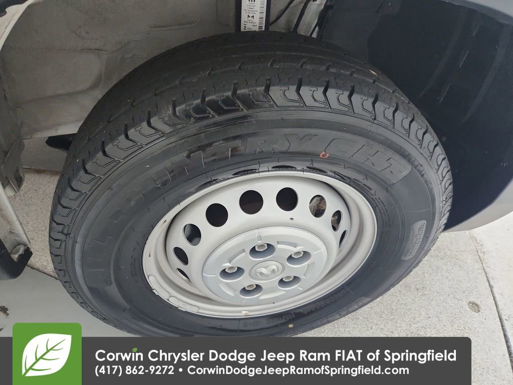 Used 2025 RAM ProMaster 2500 w/ Convenience Group FWD image 34