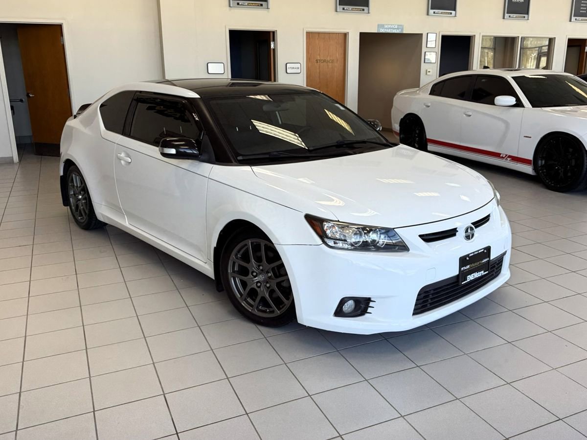 Used 2013 Scion tC FWD image 9