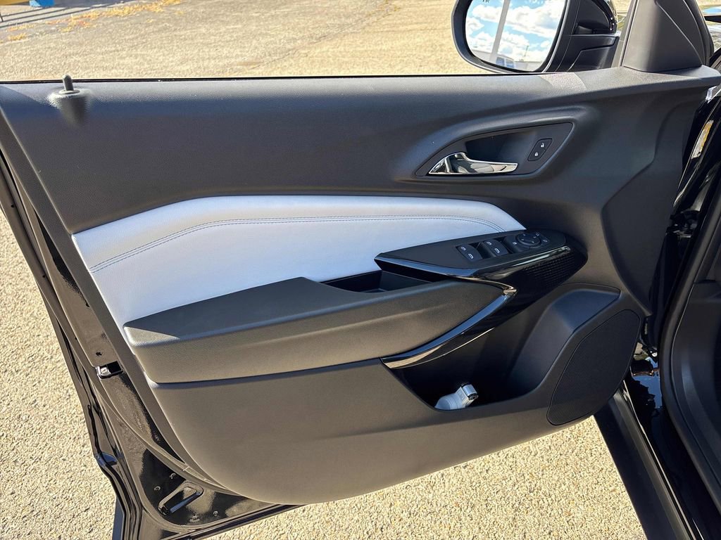 New 2026 Chevrolet Trax LT w/ Driver Confidence Package image 14