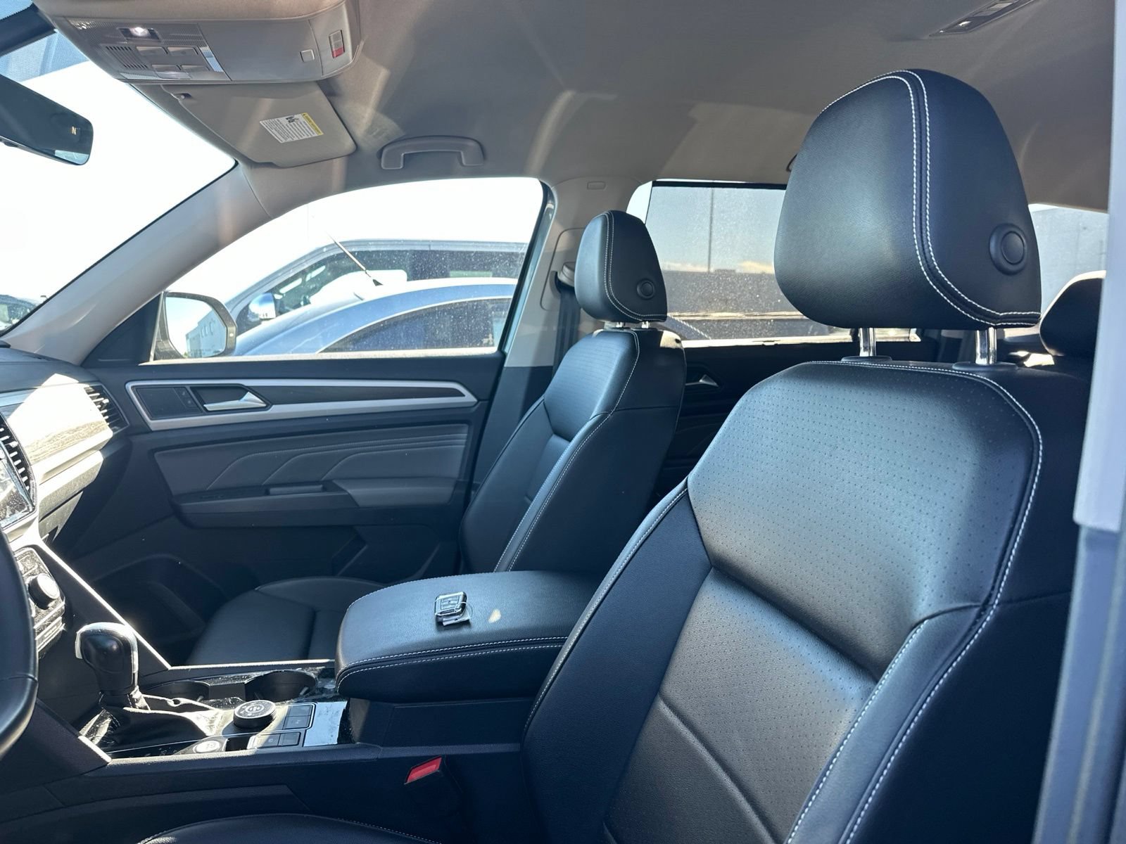 Used 2023 Volkswagen Atlas SE w/ Black Wheel Package AWD/4WD image 5