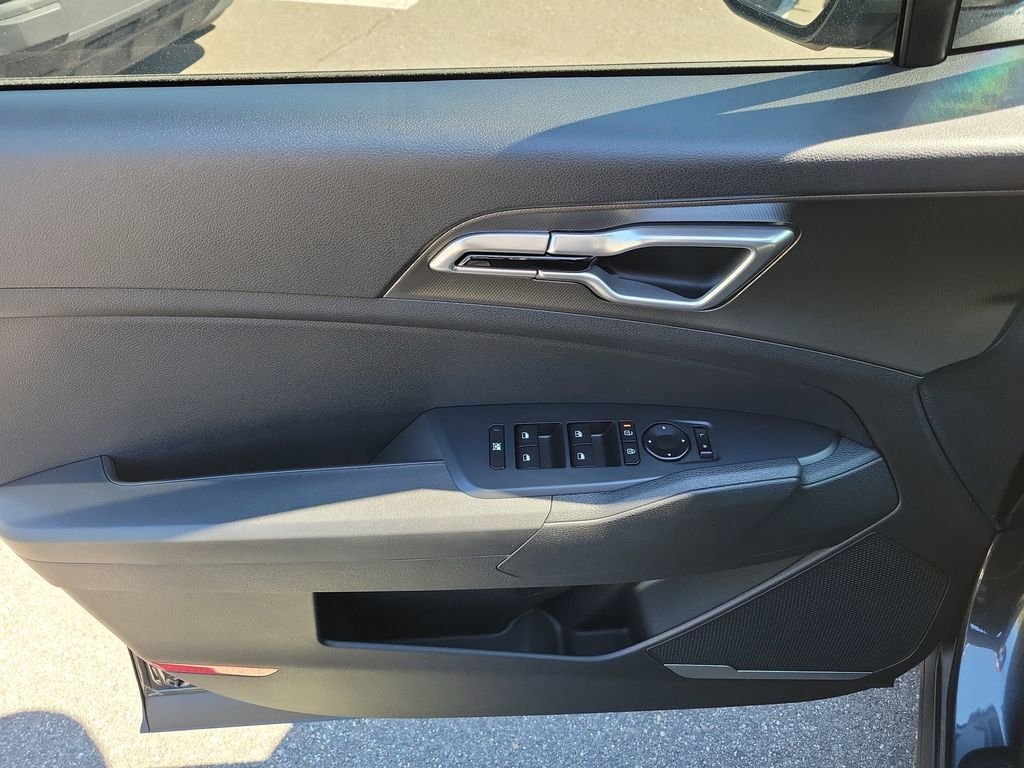 New 2026 Kia Sportage LX FWD image 19