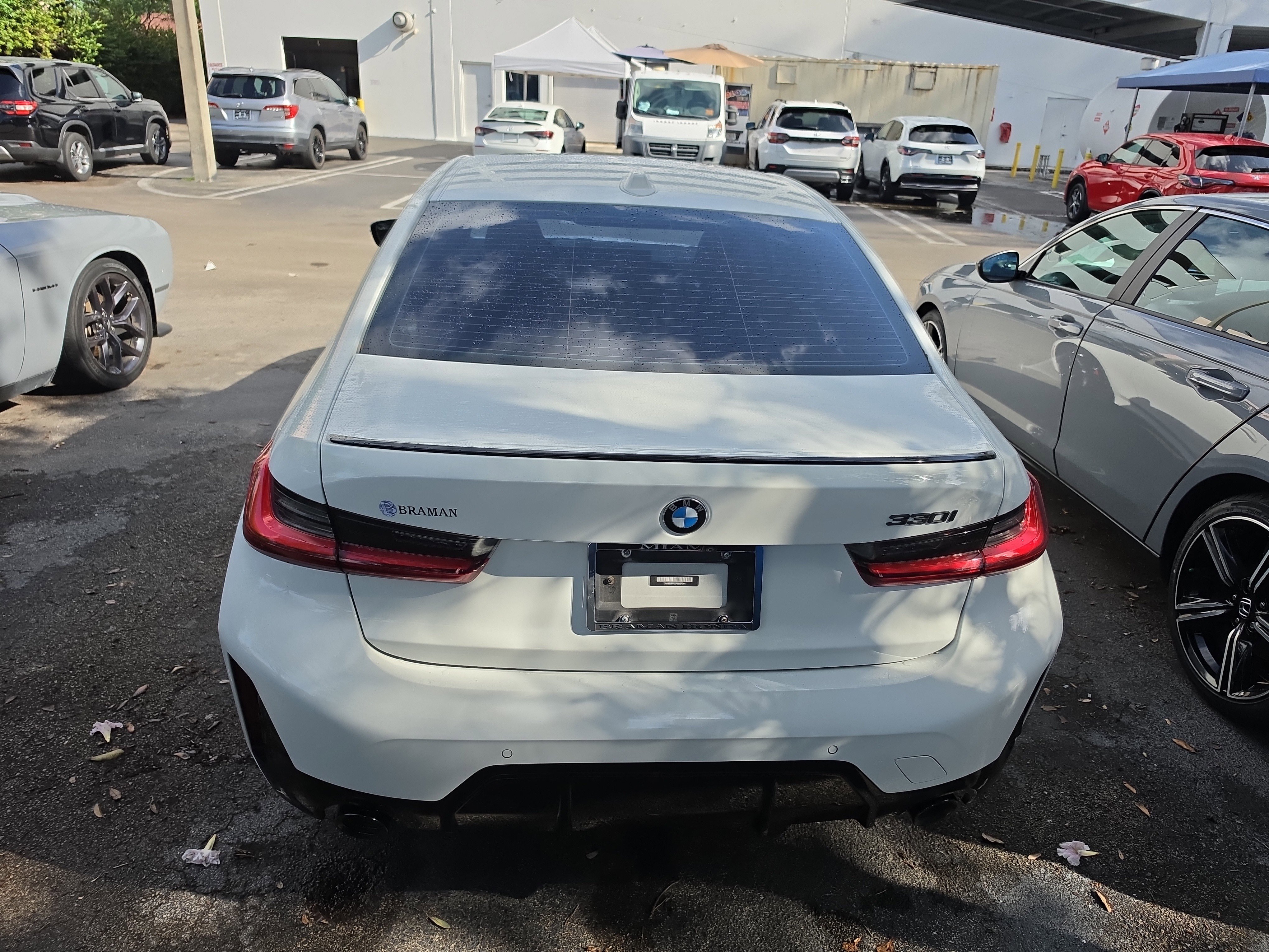 Used 2023 BMW 330i Sedan w/ M Sport Package image 6