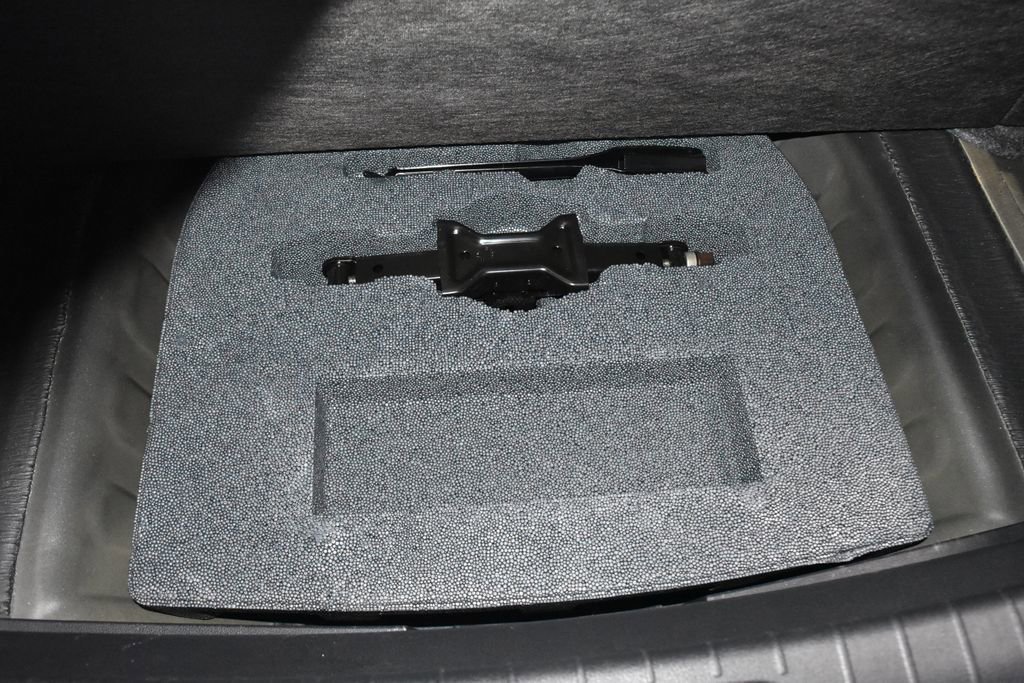 Certified 2022 Nissan Altima 2.5 SR w/ Midnight Edition Package image 28