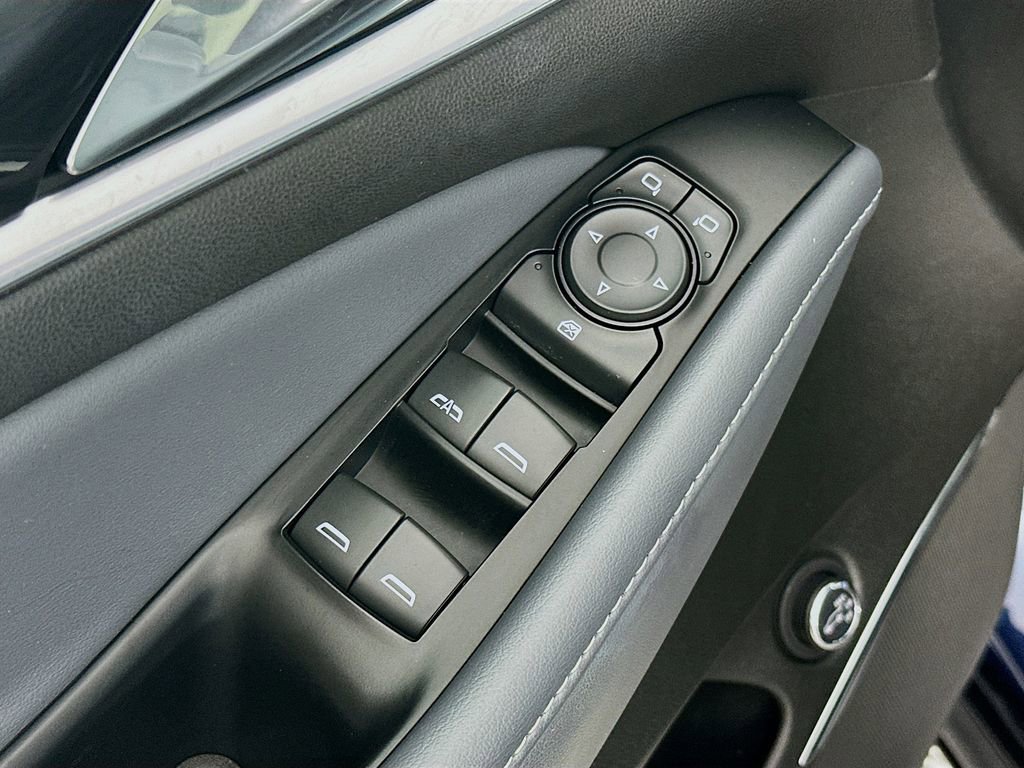 Used 2023 Buick Enclave Essence image 21