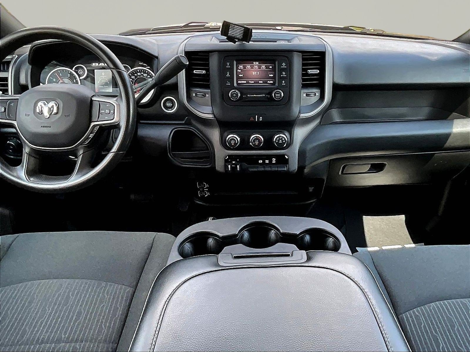 Used 2024 RAM 3500 Tradesman w/ Chrome Appearance Group AWD/4WD image 7