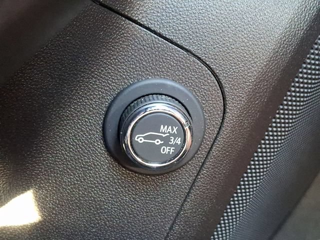 Used 2023 GMC Acadia SLE w/ Driver Convenience Package FWD image 23