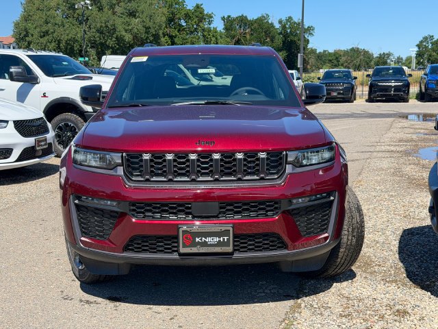 New 2026 Jeep Grand Cherokee Limited w/ Limited Altitude Package AWD/4WD image 3