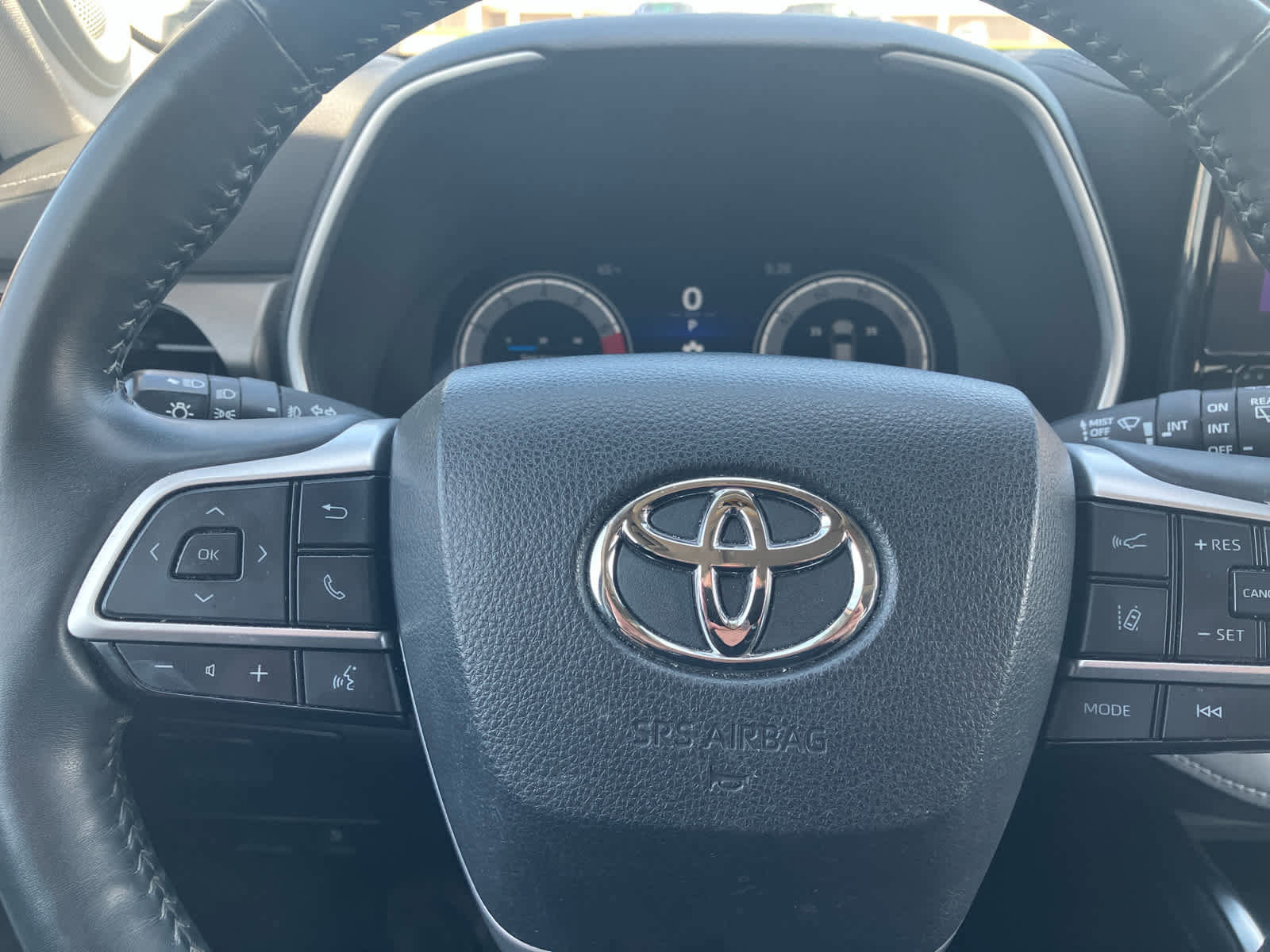 Used 2023 Toyota Highlander Limited image 17