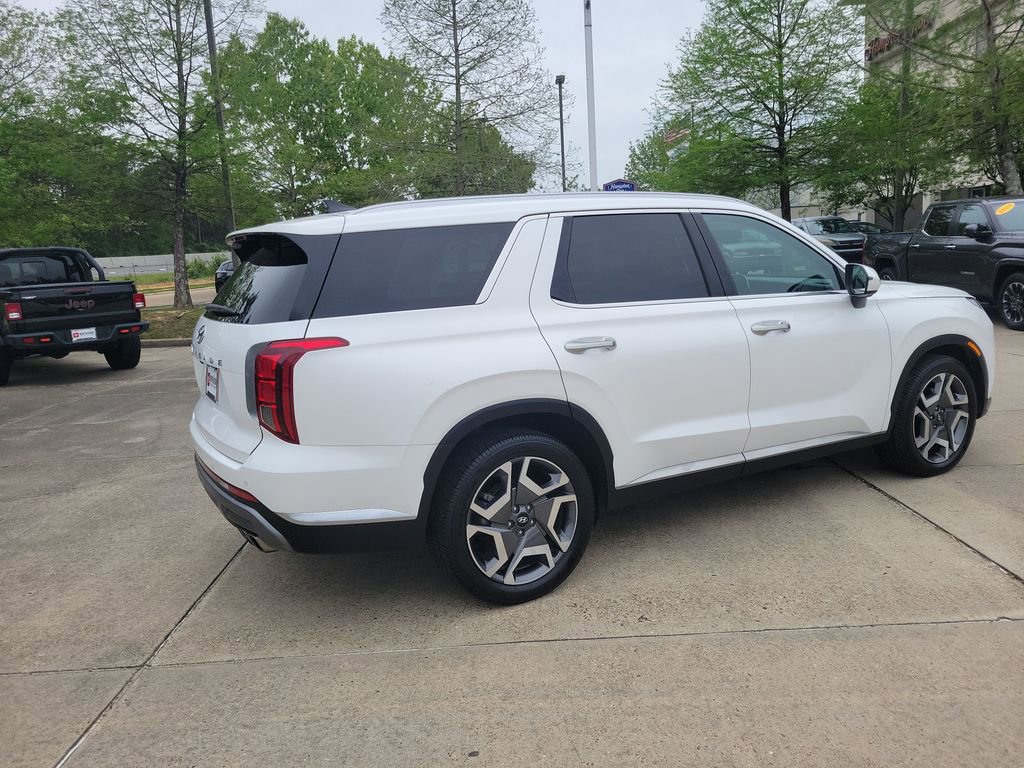 Used 2024 Hyundai Palisade Limited image 7