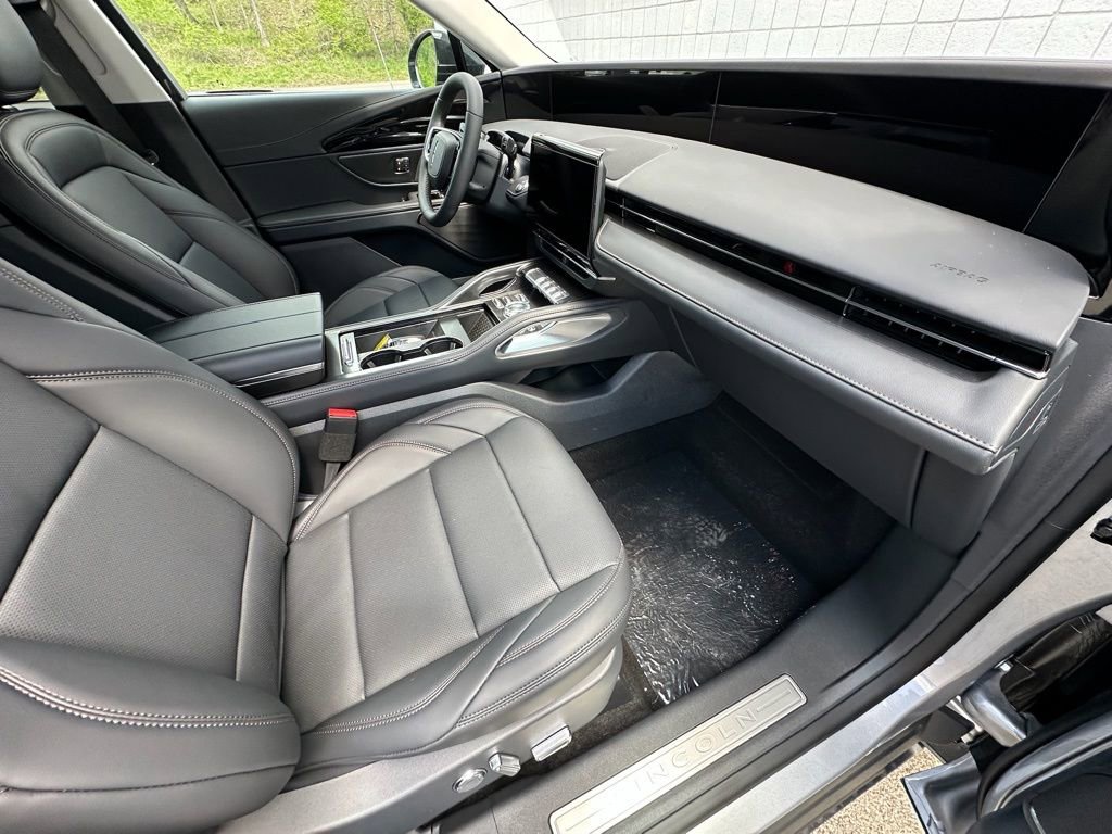 New 2026 Lincoln Nautilus Premier w/ Equipment Group 102A AWD/4WD image 21