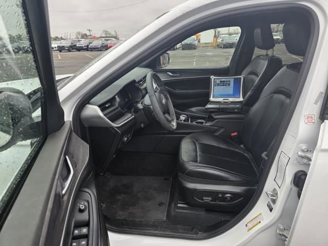 Used 2024 Jeep Grand Cherokee L Limited w/ Luxury Tech Group II image 13