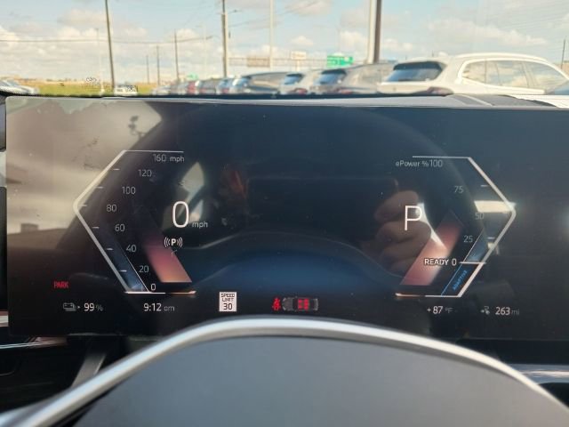 New 2024 BMW i5 eDrive40i w/ Convenience Package image 27