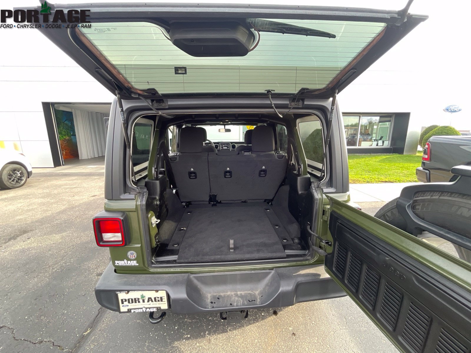 Used 2021 Jeep Wrangler Unlimited Sport AWD/4WD image 21