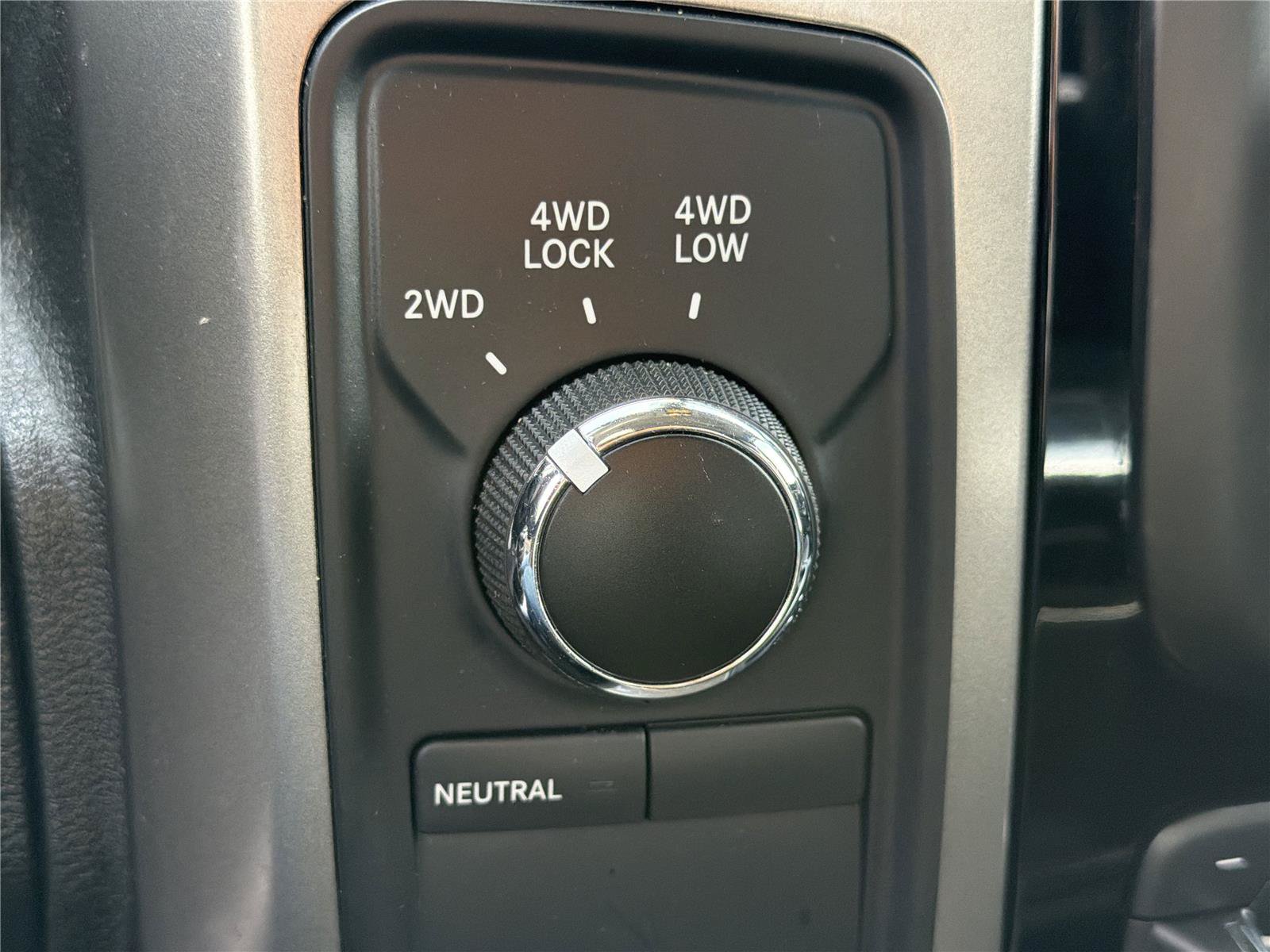 Used 2018 RAM 2500 Laramie w/ Sport Appearance Group AWD/4WD image 32