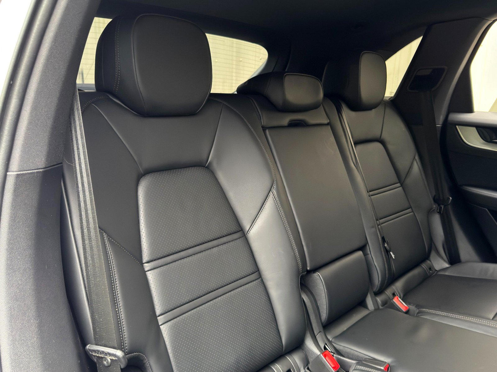 Used 2024 Porsche Cayenne AWD/4WD image 42