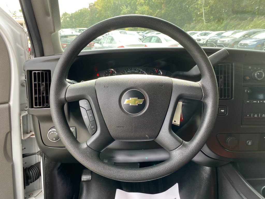 Used 2022 Chevrolet Express 2500 w/ Driver Convenience Package image 11