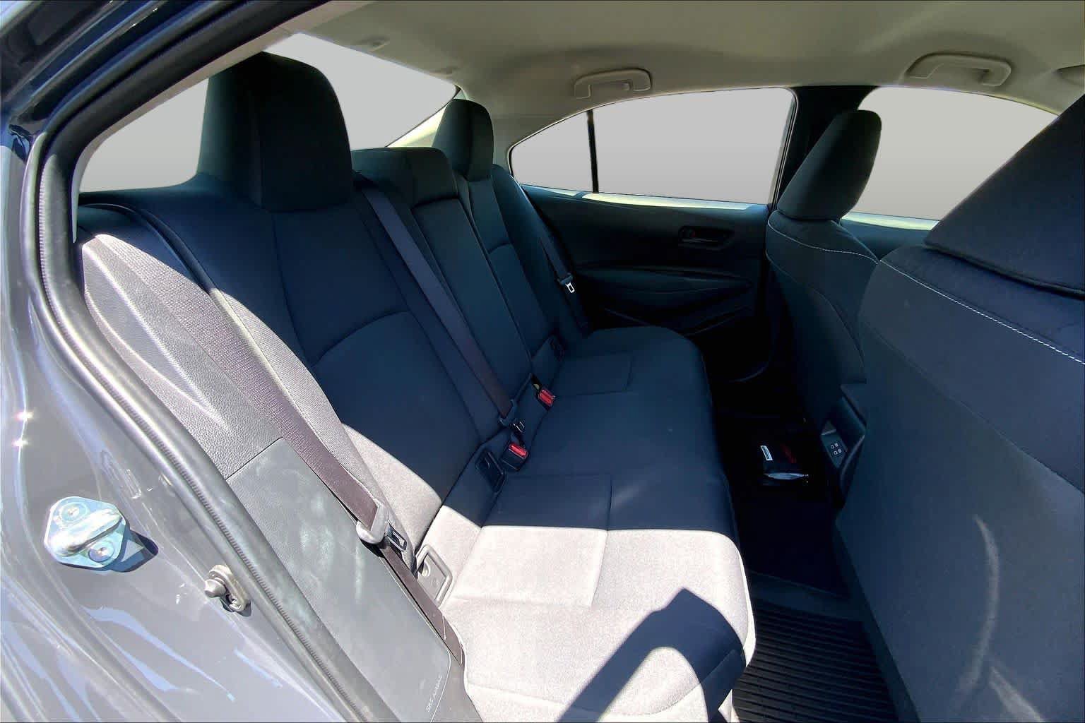 Used 2024 Toyota Corolla LE FWD image 19