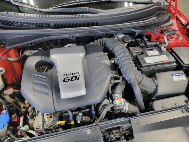 Used 2016 Hyundai Veloster Turbo w/ Option Group 04 FWD image 34