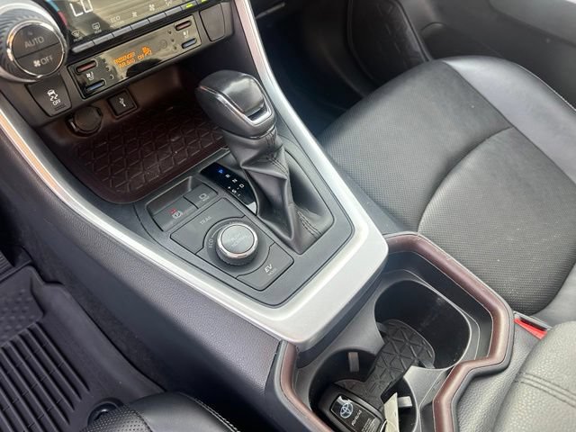 Used 2021 Toyota RAV4 Limited w/ Limited Grade Weather Package AWD/4WD image 19