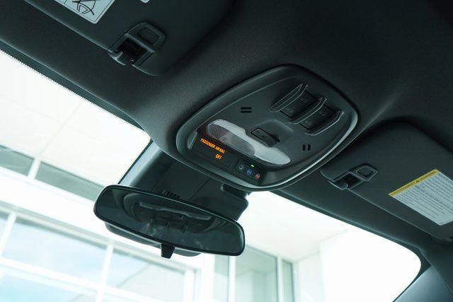 New 2026 Chevrolet Trax RS w/ Sunroof Package image 19