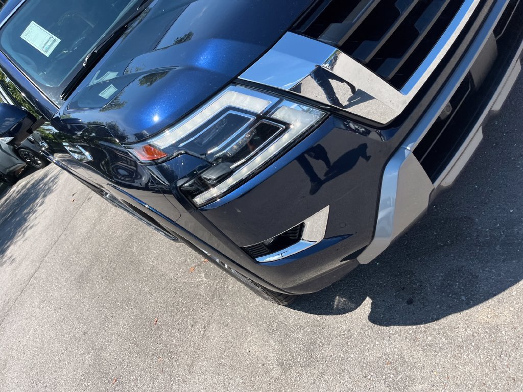 Used 2023 Nissan Armada SL w/ Captain's Chairs Package AWD/4WD image 37