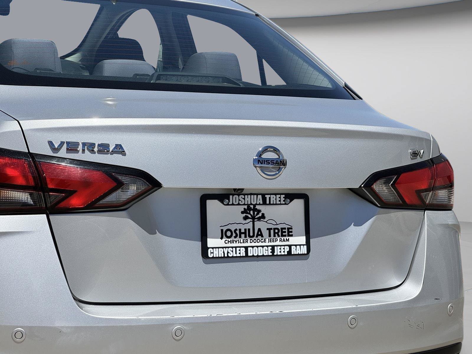 Used 2022 Nissan Versa SV FWD image 10