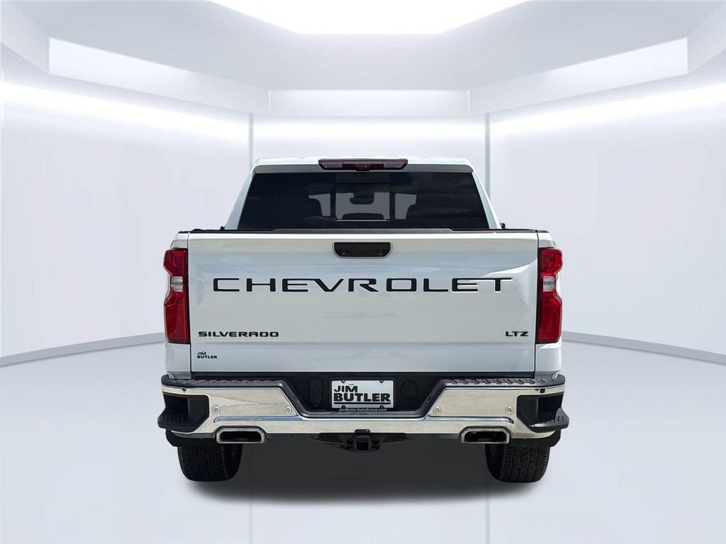 Used 2022 Chevrolet Silverado 1500 LTZ w/ Technology Package AWD/4WD image 6