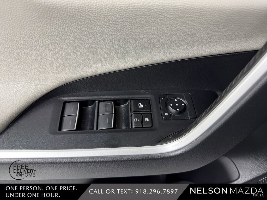 Used 2023 Toyota RAV4 Limited AWD/4WD image 22