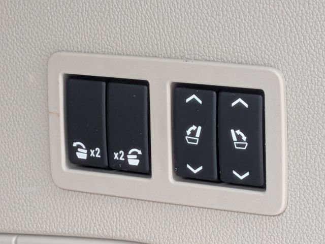 Used 2018 Cadillac Escalade Luxury image 13