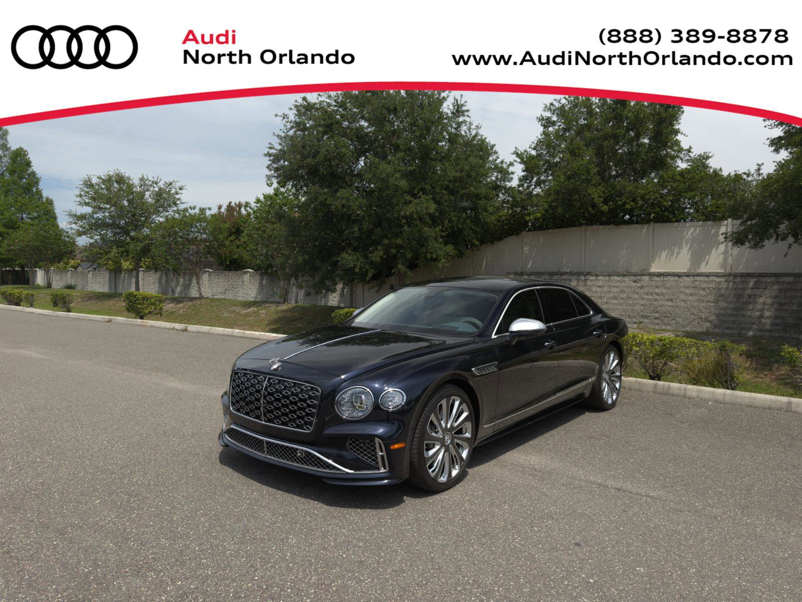 Used 2025 Bentley Flying Spur Plug-In Hybrid AWD/4WD image 1