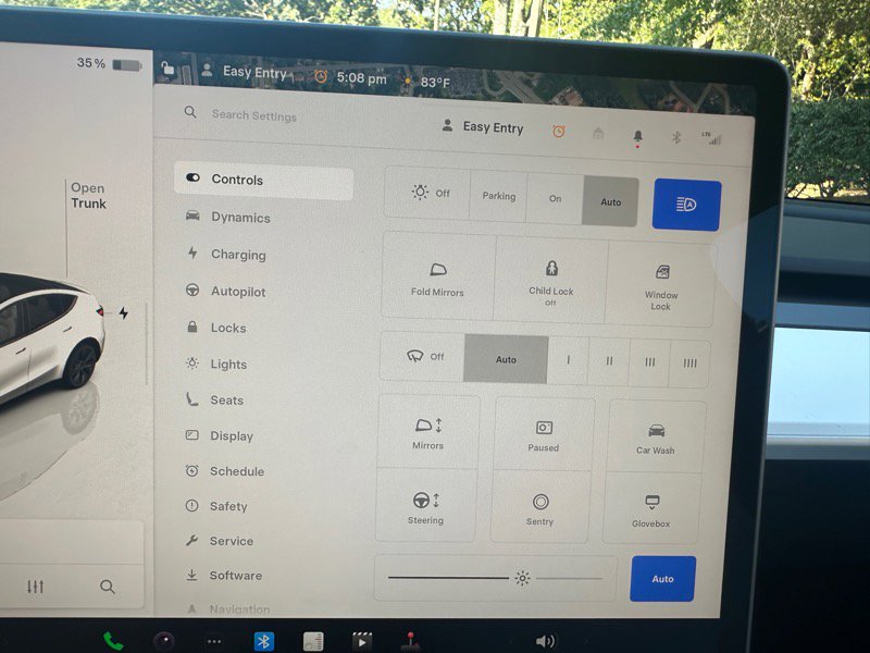 Used 2025 Tesla Model Y Long Range image 41