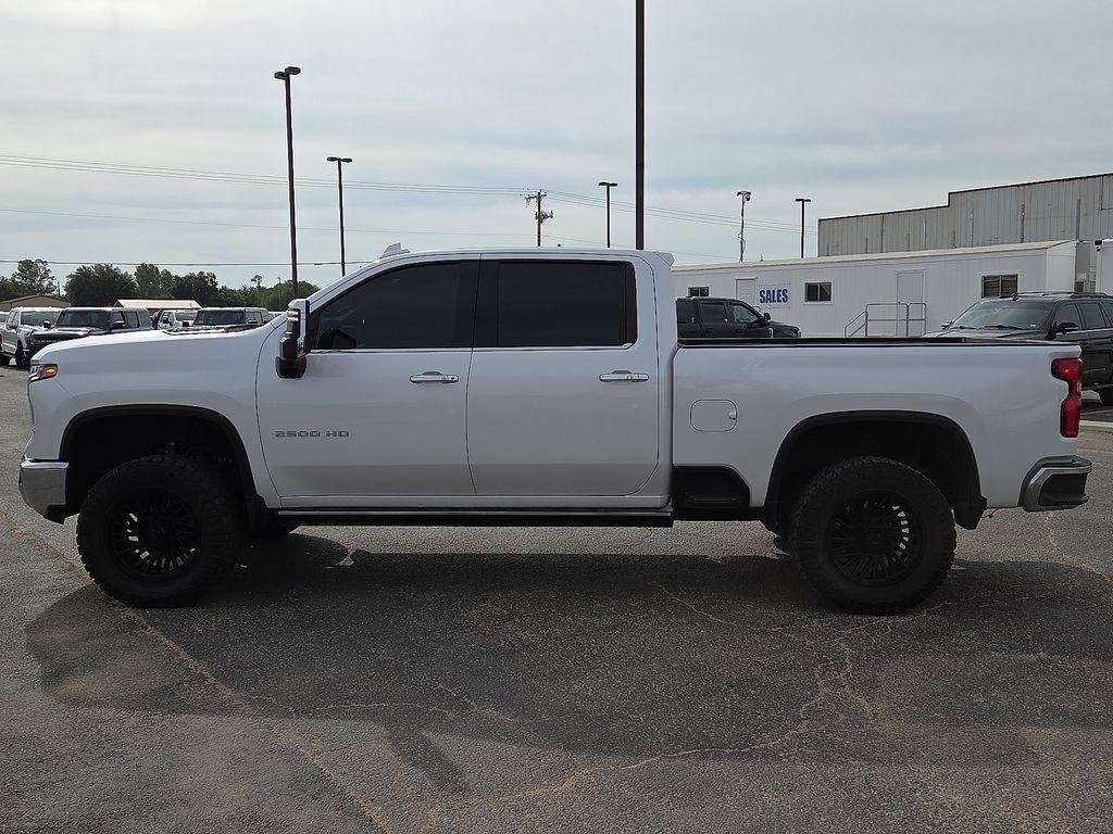 Used 2024 Chevrolet Silverado 2500 LTZ w/ LTZ Premium Package AWD/4WD image 2
