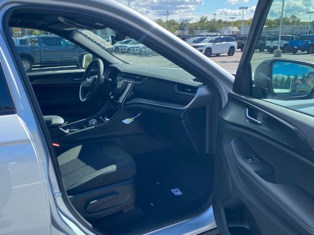 New 2025 Jeep Grand Cherokee Laredo X image 27