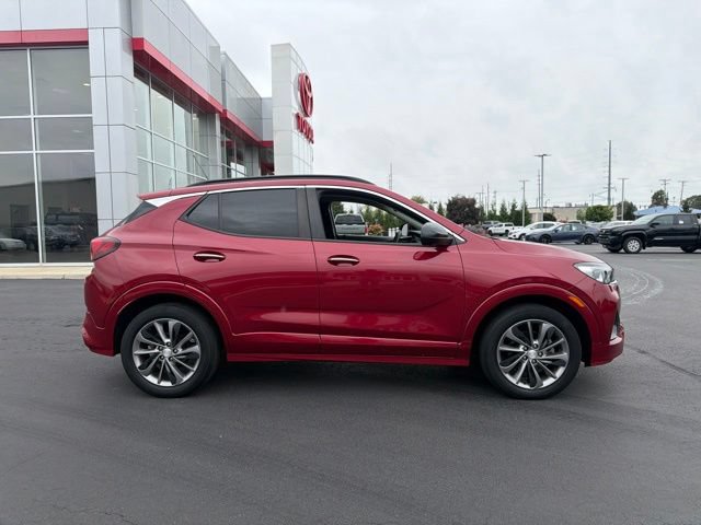 Used 2020 Buick Encore GX Select w/ Advanced Technology Package AWD/4WD image 8
