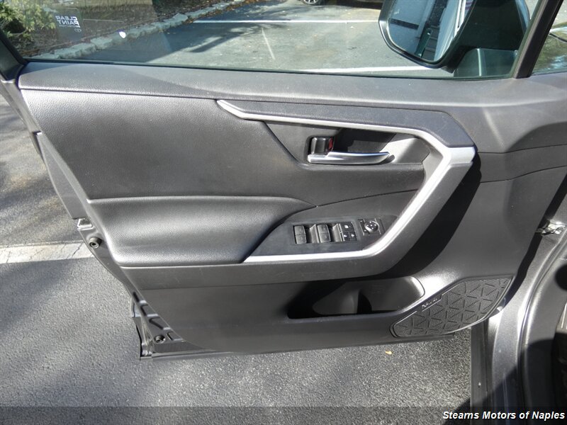 Used 2023 Toyota RAV4 XLE w/ Convenience Package FWD image 39