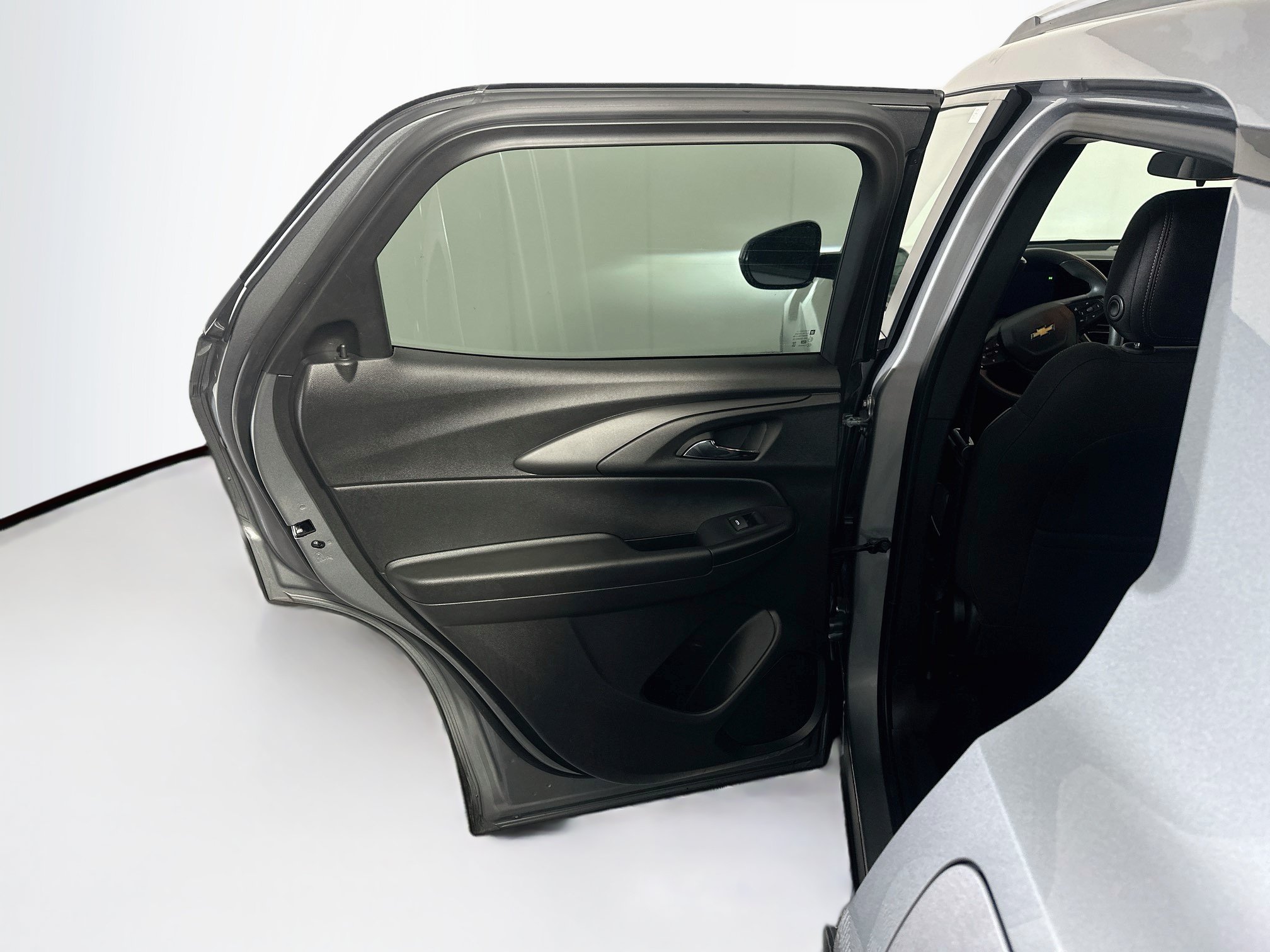 Used 2025 Chevrolet TrailBlazer LT FWD image 24