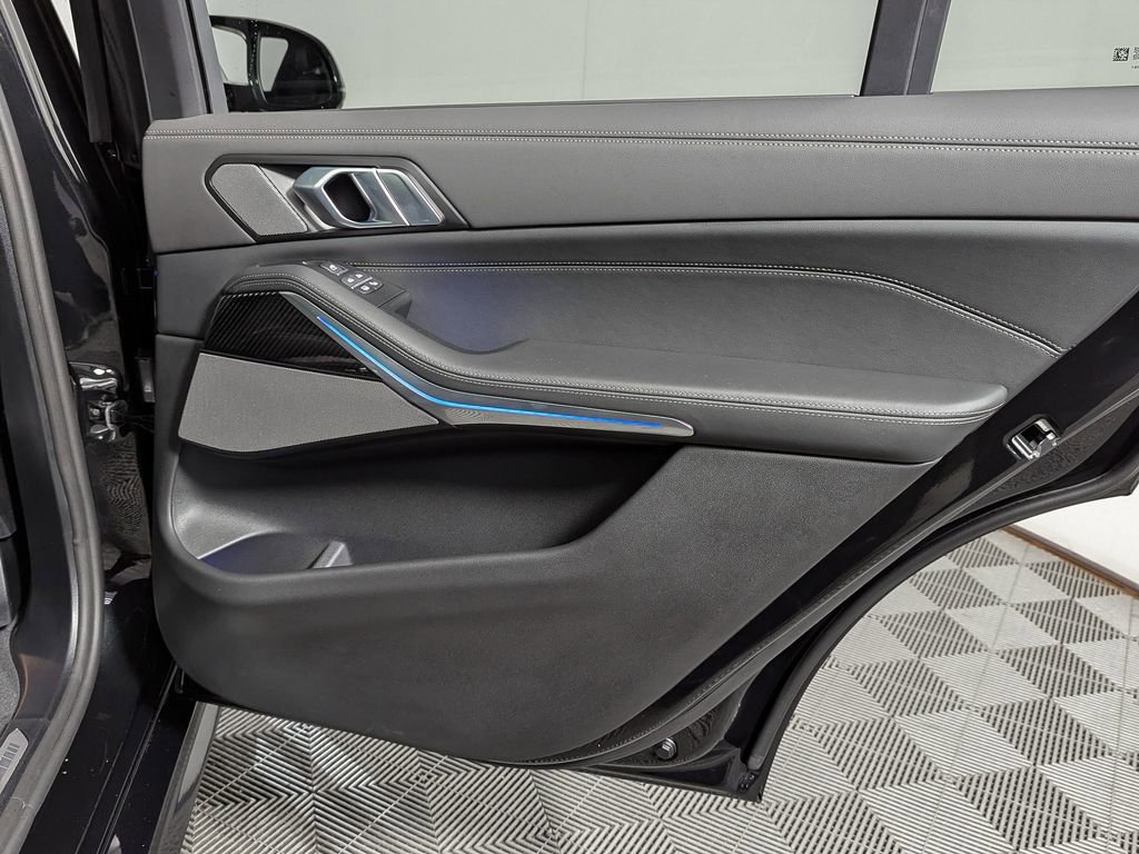 Used 2026 BMW X7 M60i image 51