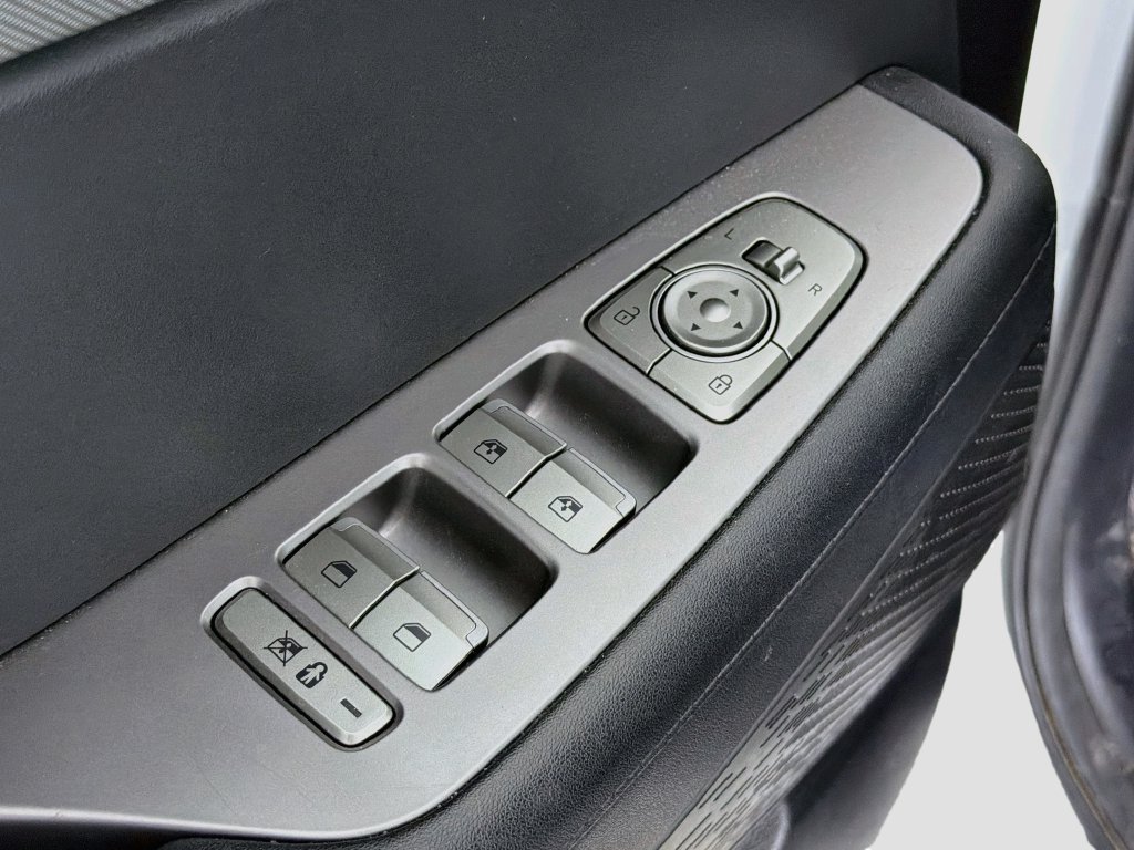 Used 2025 Hyundai Palisade SEL FWD image 22