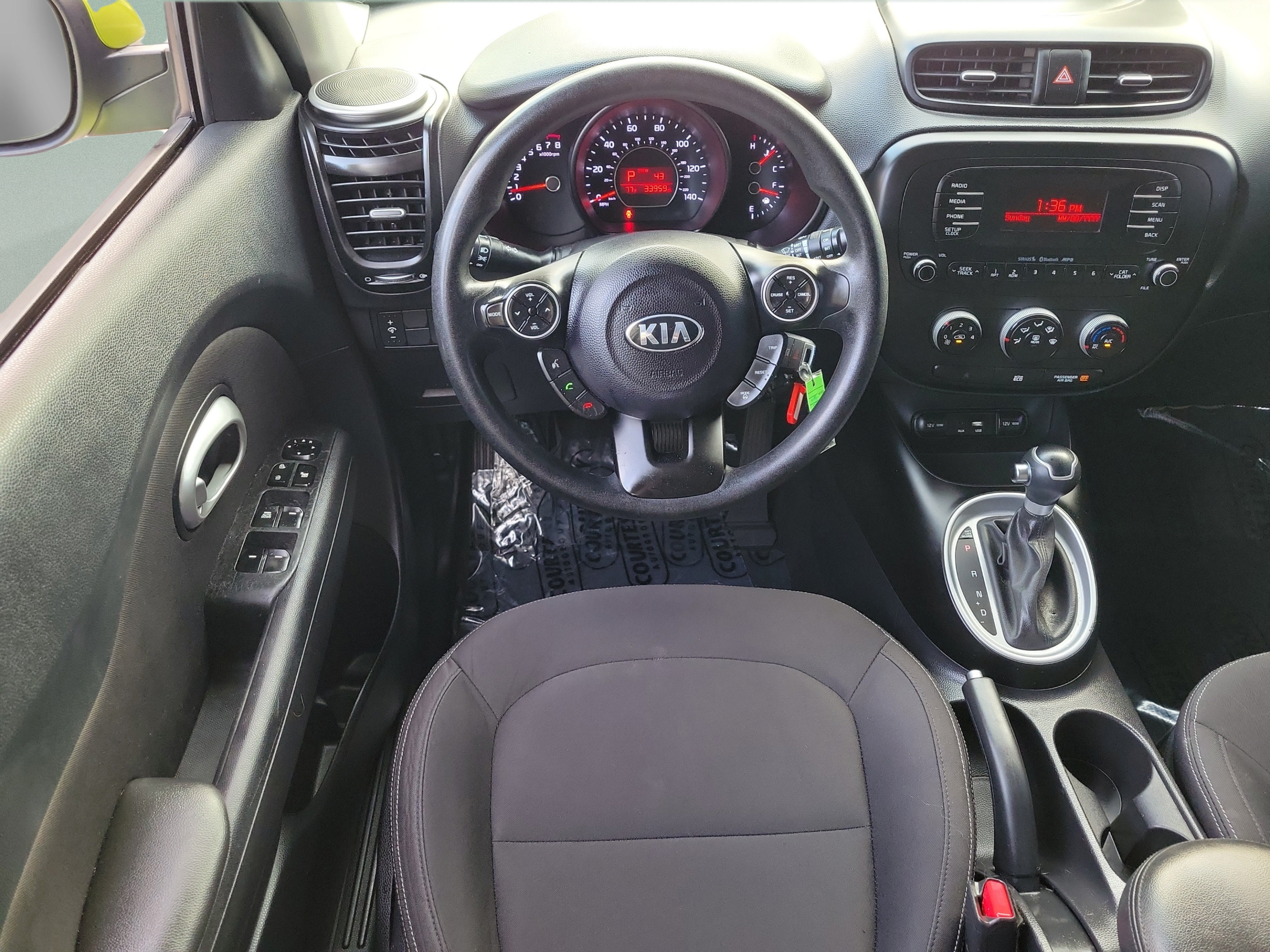 Used 2015 Kia Soul FWD image 9