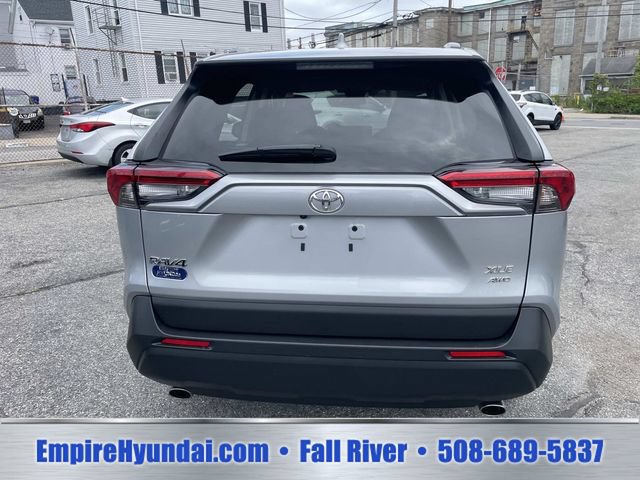 Used 2025 Toyota RAV4 XLE AWD/4WD image 4