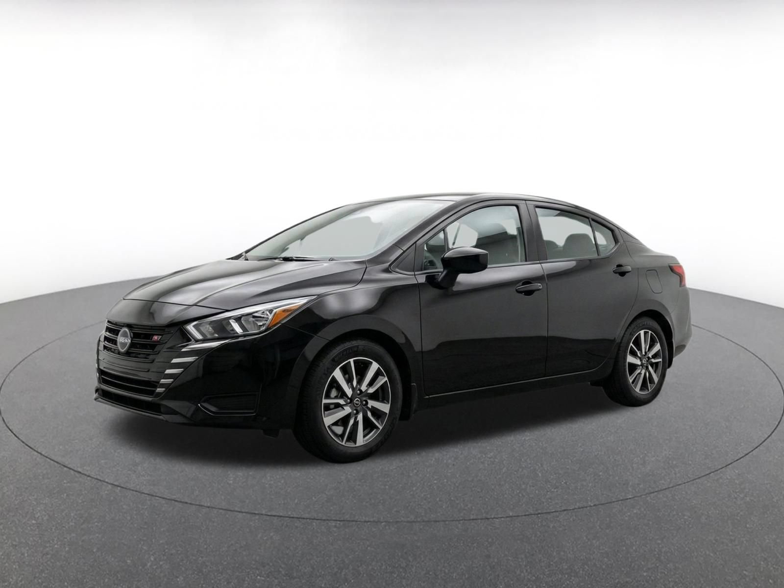 Used 2025 Nissan Versa SV FWD image 3
