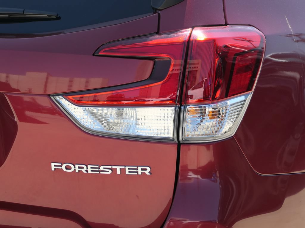 Used 2021 Subaru Forester Premium AWD/4WD image 3
