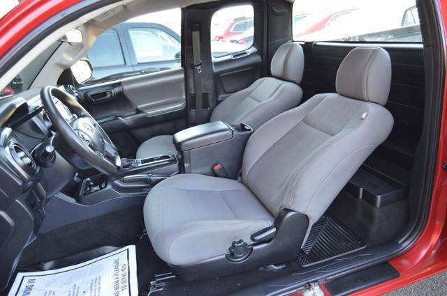 Used 2017 Toyota Tacoma 4x4 Access Cab image 39