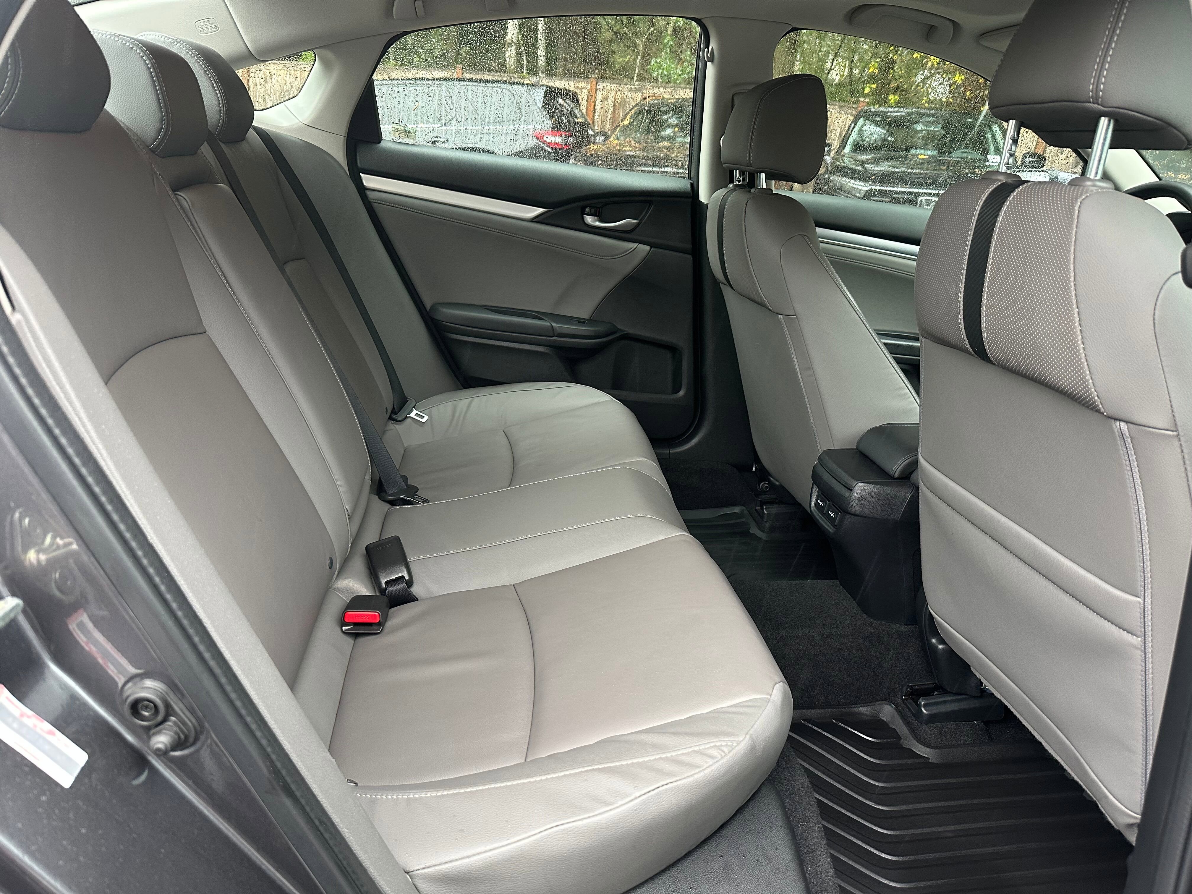 Used 2016 Honda Civic Touring image 12