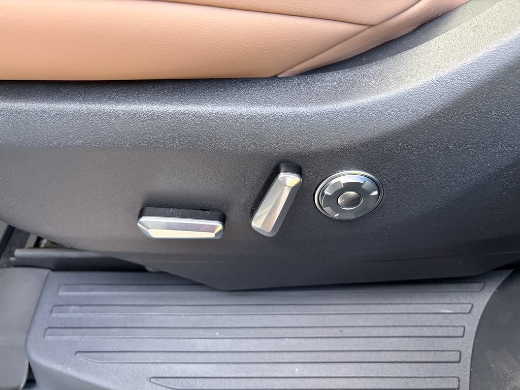New 2027 Lincoln Navigator Black Label AWD/4WD image 24