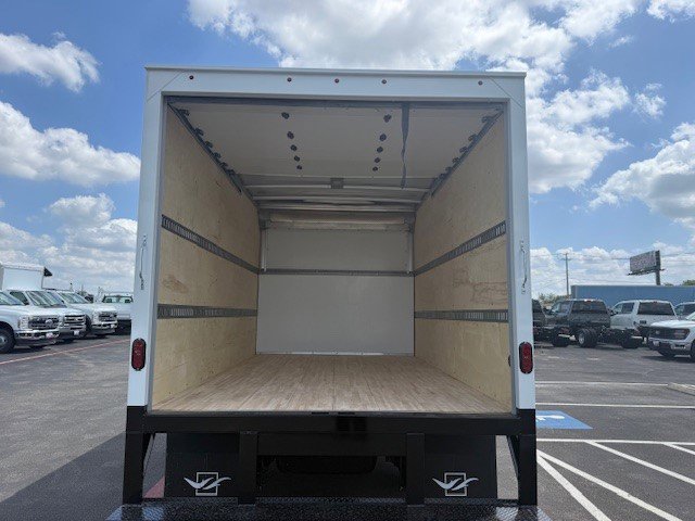 New 2027 Ford E-350 and Econoline 350 Super Duty w/ Power Equipment Group RWD image 9