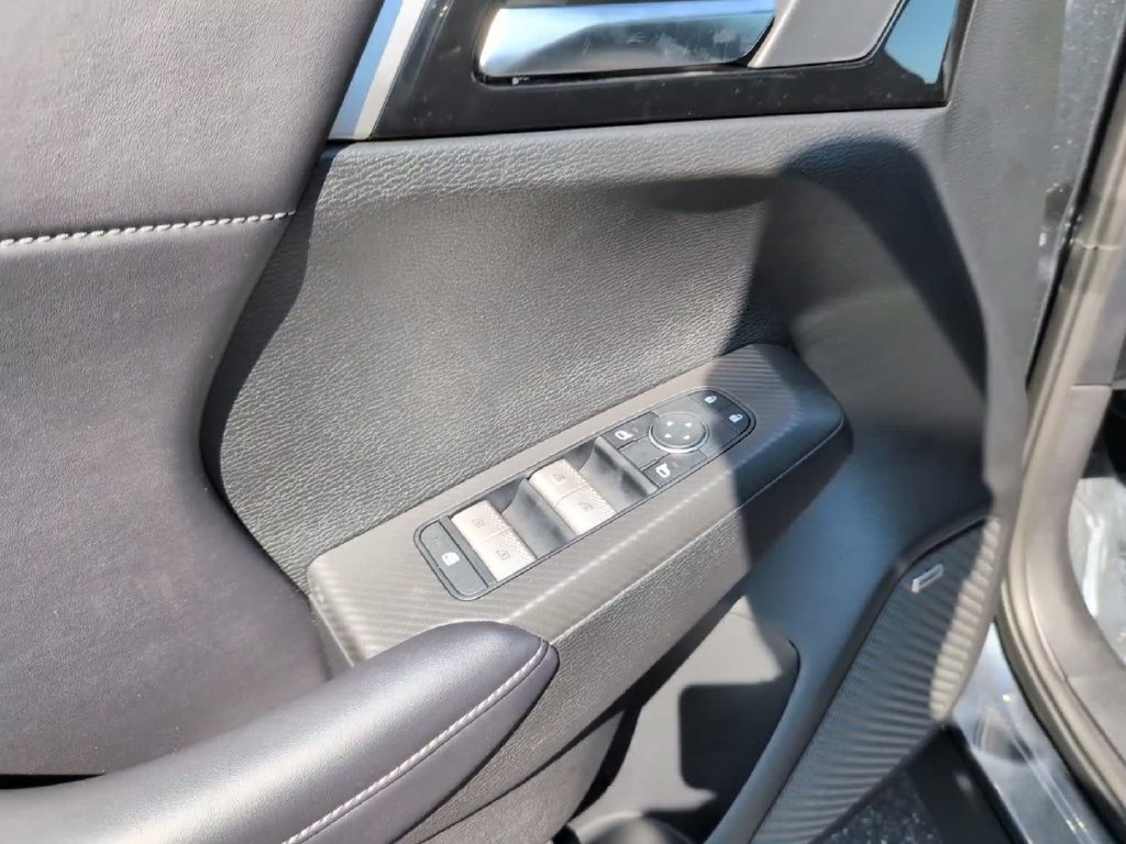 New 2026 Mitsubishi Outlander LE AWD/4WD image 15