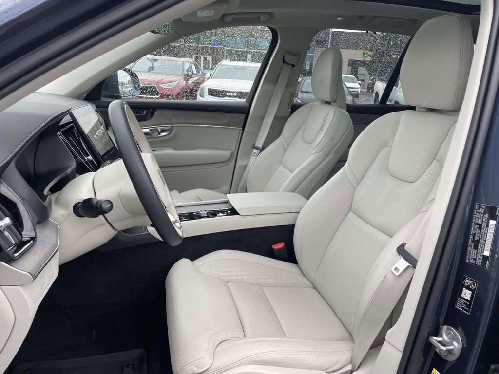 Used 2026 Volvo XC90 B6 Ultra w/ Protection Package AWD/4WD image 8