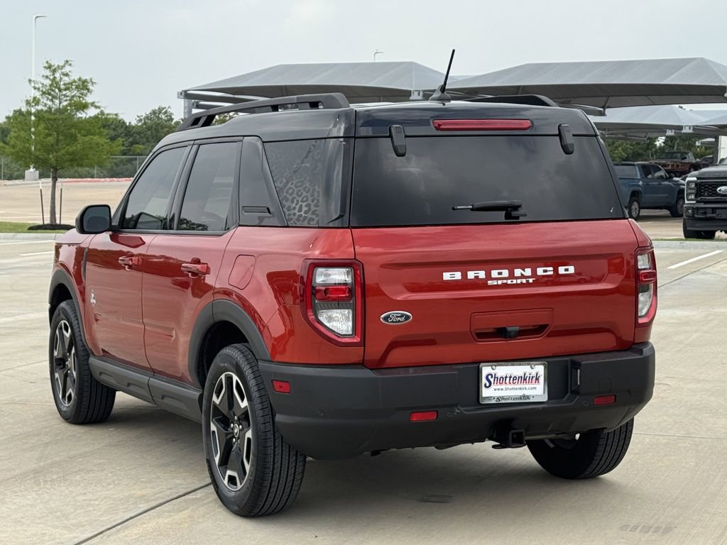 Used 2022 Ford Bronco Sport Outer Banks w/ Tech Package AWD/4WD image 4