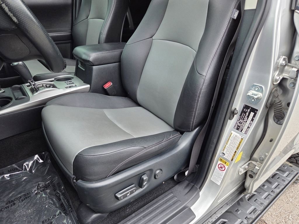 Used 2016 Toyota 4Runner SR5 Premium AWD/4WD image 6